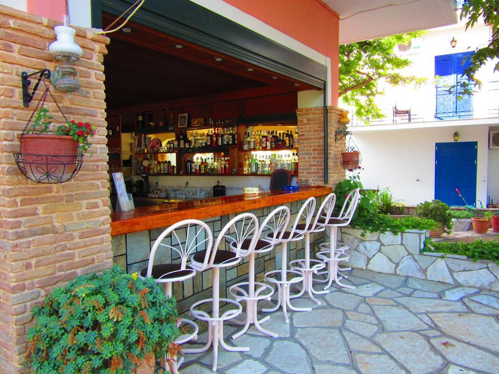Delfini Hotel นีดรี ภายนอก รูปภาพ