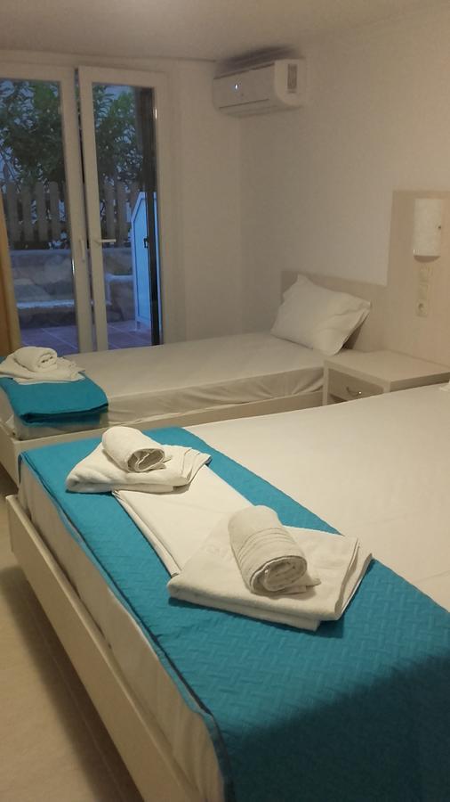Delfini Hotel นีดรี ภายนอก รูปภาพ